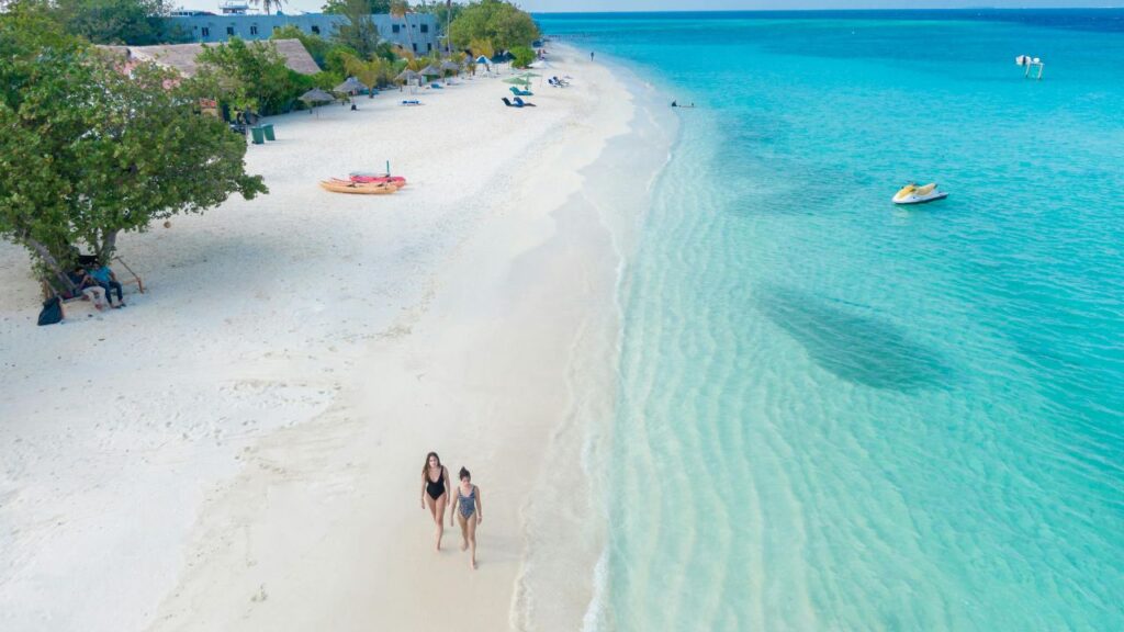 maldives yoga retreat - beach