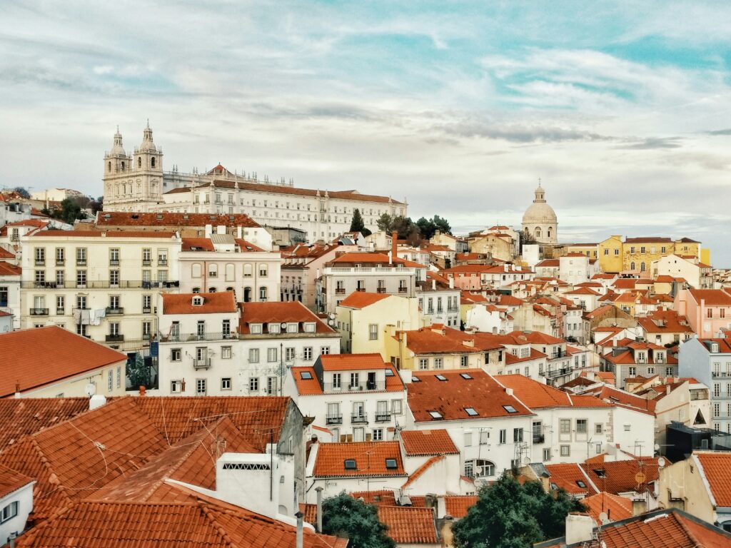 How to Choose the Right Yoga Retreat in Portugal