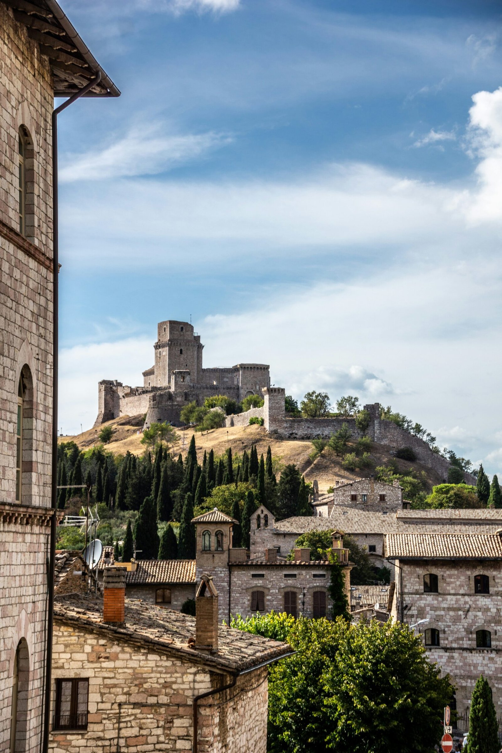 yoga retreats in umbria, italy