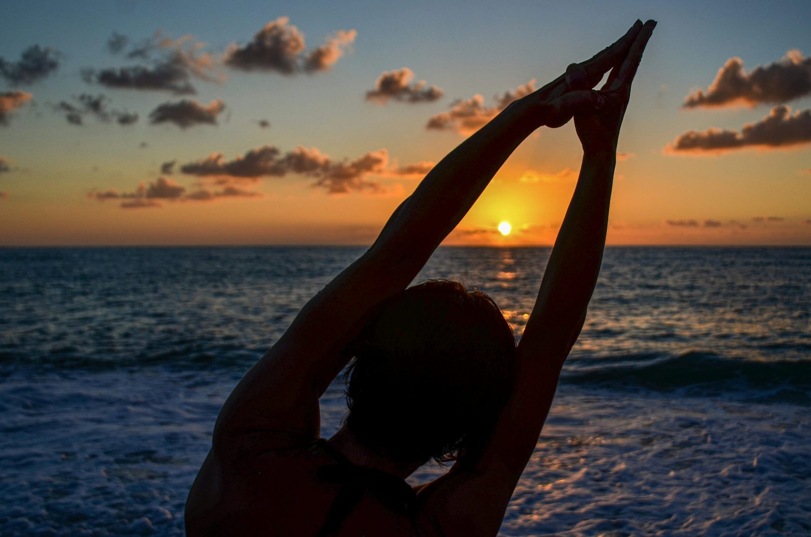 yoga reteats by the beach in february