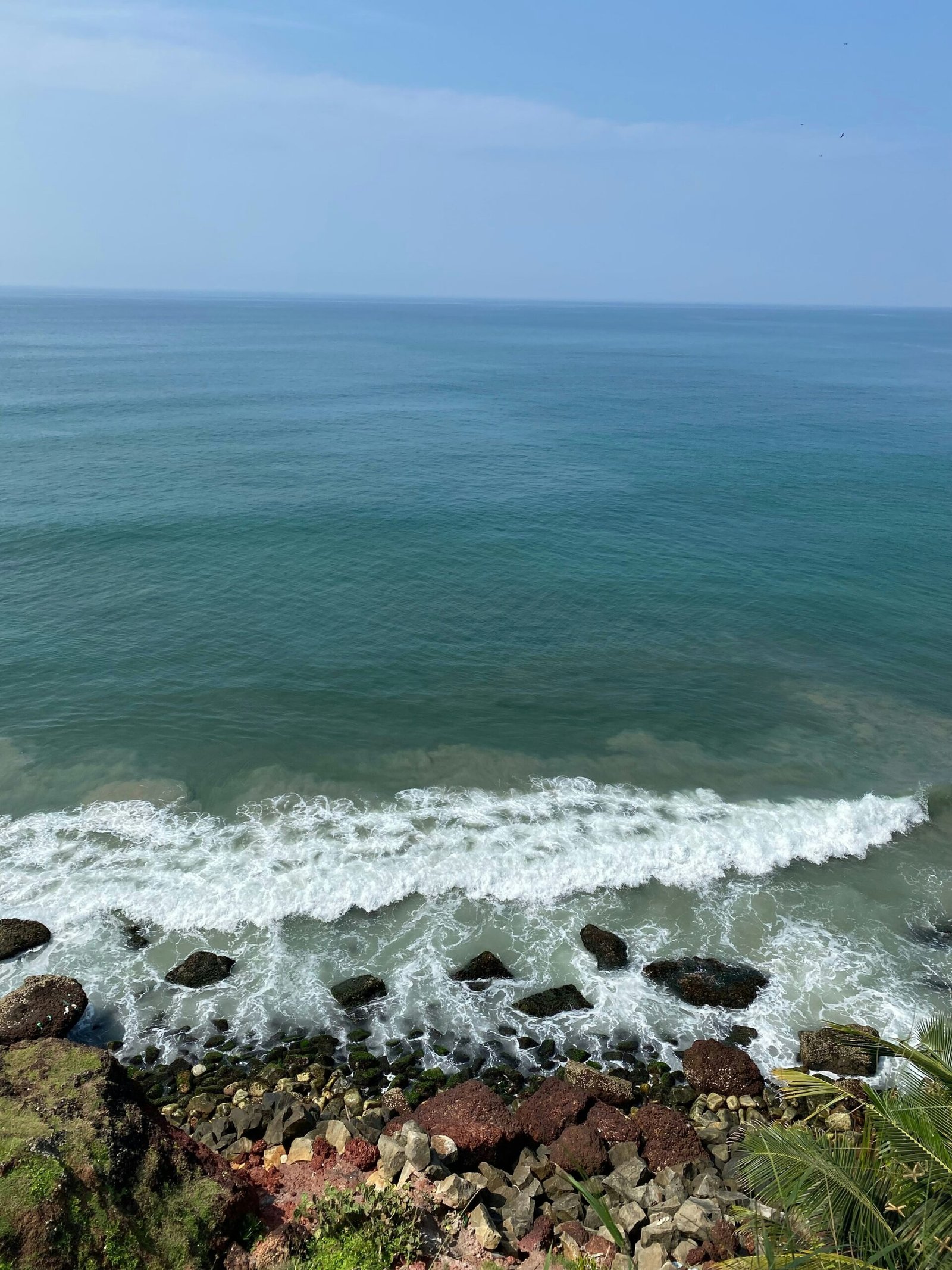 Cliffside sea view in Varkala, Kerala, suited to a peaceful February retreat focused on rest and balance