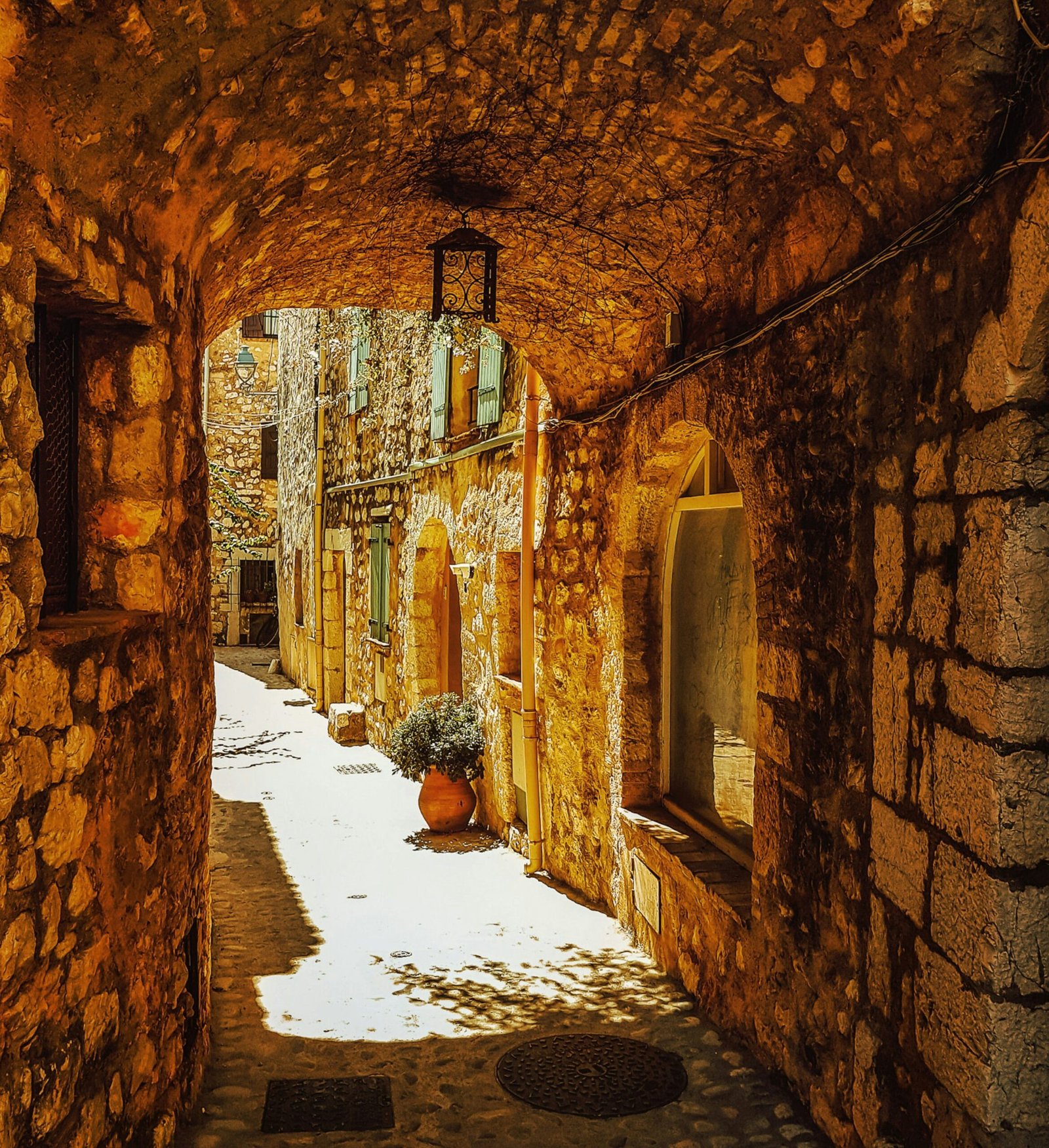 Stone walkway in Saint-Paul-de-Vence, bringing a quiet village atmosphere to a France yoga retreat.