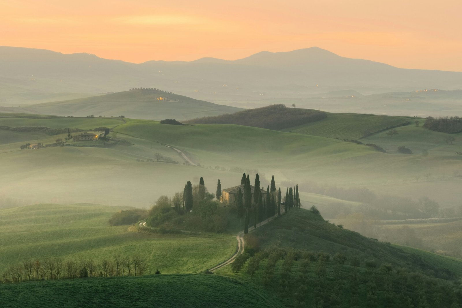 views of hills in Tuscany, perfect region for a wellness retreat in italy in october