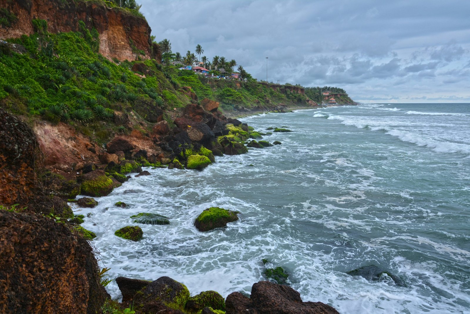 Cliffside sea view in Varkala, Kerala, reflecting the open coastal atmosphere suited to a restorative March retreat.