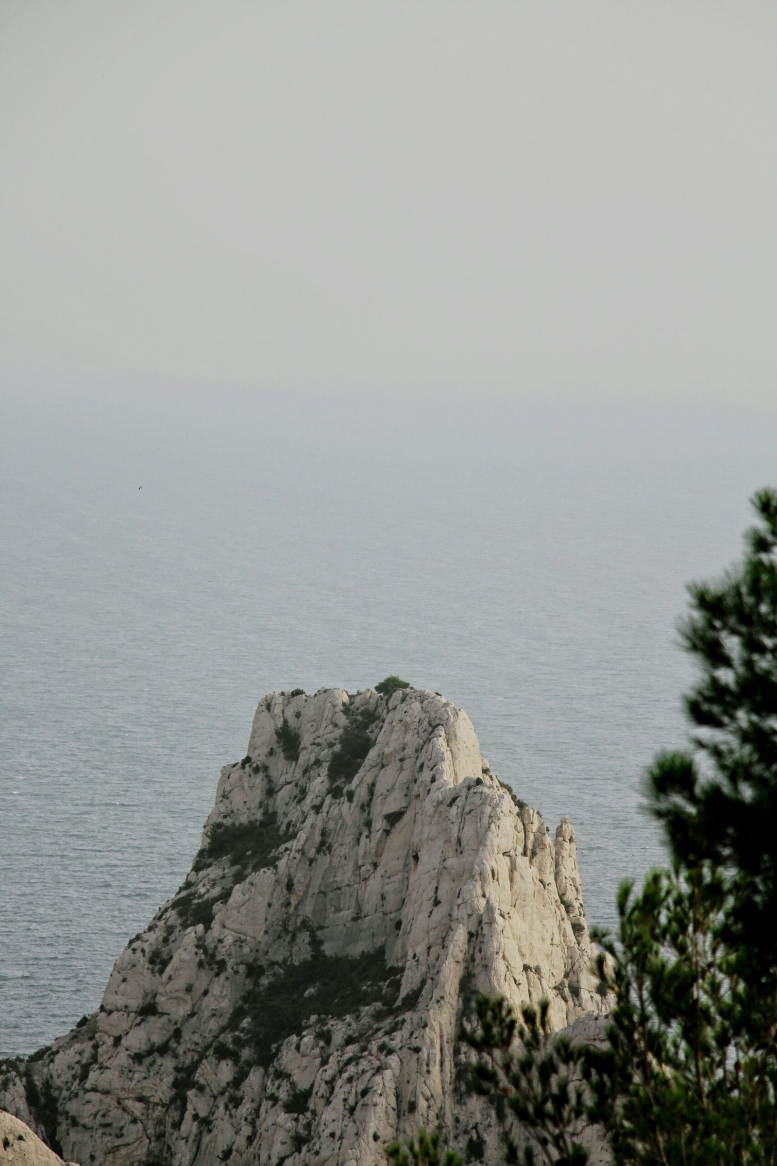 Rocky coastal cliffs in Marseille, offering a fresh and scenic southern France setting for a February yoga retreat.