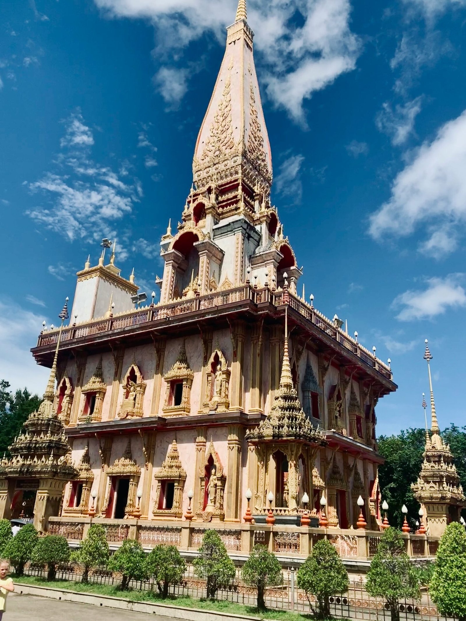 Ancient temple in Chiang Mai reflecting the cultural and grounding side of a Thailand retreat
